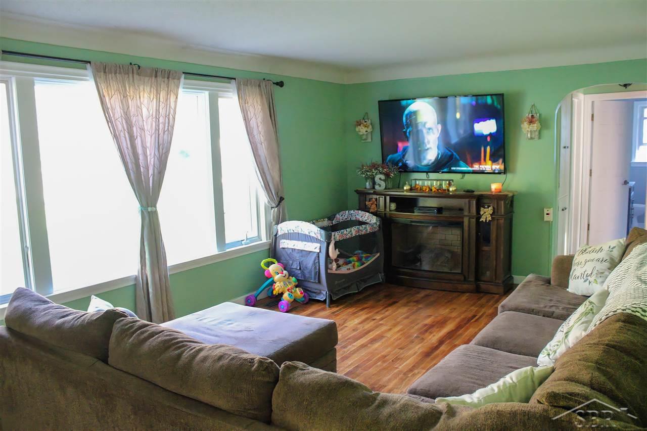 3856 Mack Road Saginaw, MI 48601 - Photo 4 of 17 50056172-3.JPG
