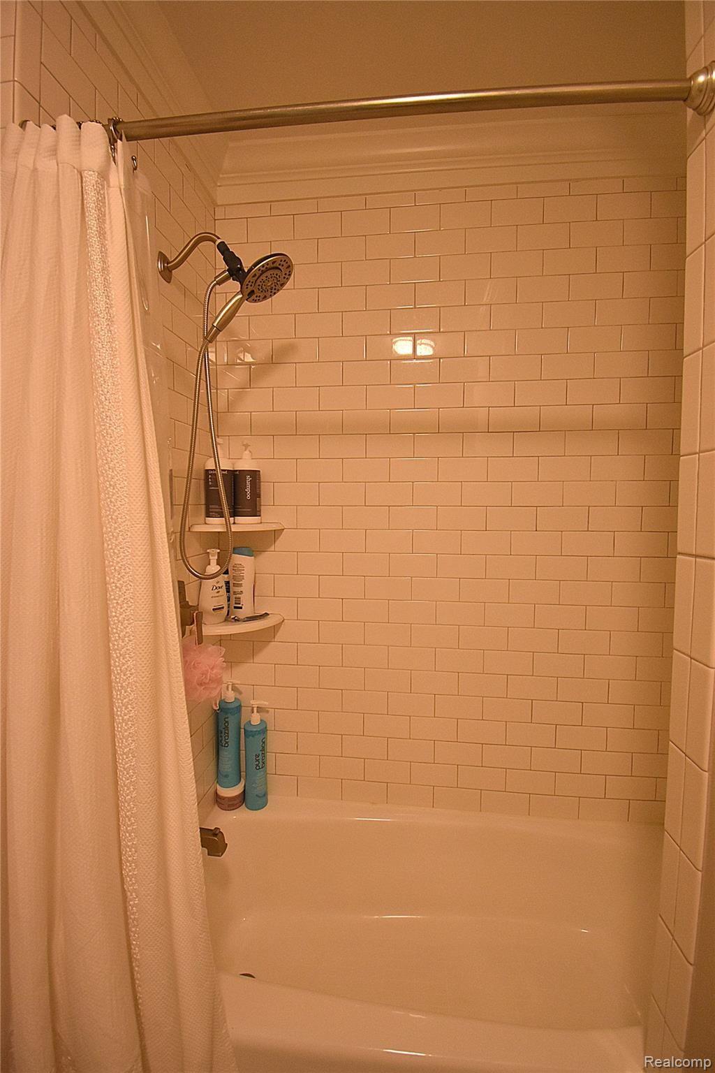 9670 Marshall Road South Lyon, MI 48178 - Photo 15 of 40 12 MASTER SHOWER.JPG