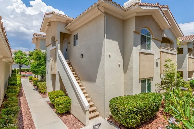 $1,995 | 1500 Cardinal Peak Lane, Unit 203, Las Vegas, NV 89144