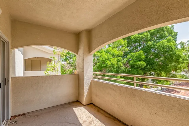 $1,995 | 1500 Cardinal Peak Lane, Unit 203, Las Vegas, NV 89144