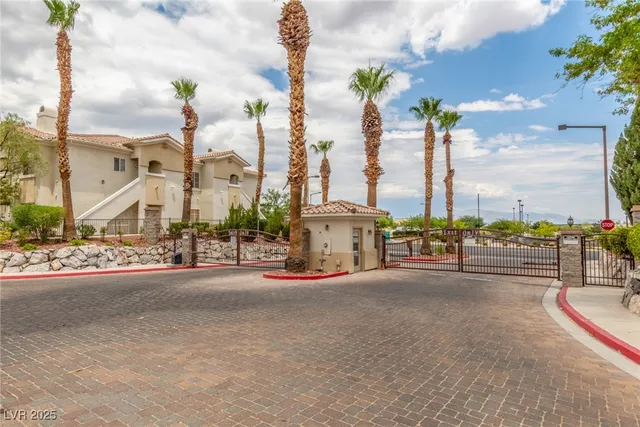 $1,995 | 1500 Cardinal Peak Lane, Unit 203, Las Vegas, NV 89144