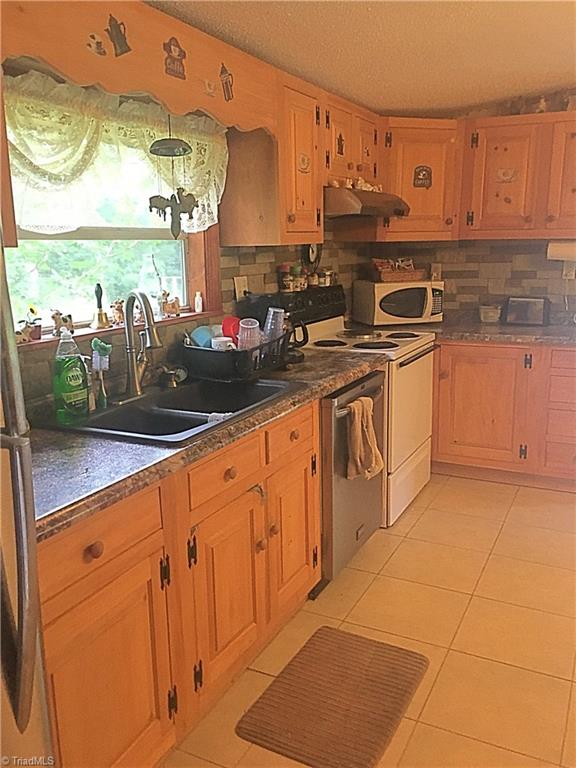 2792 Floyd Church Road Lexington, NC 27292 - Photo 3 of 15 Gallery Image 3