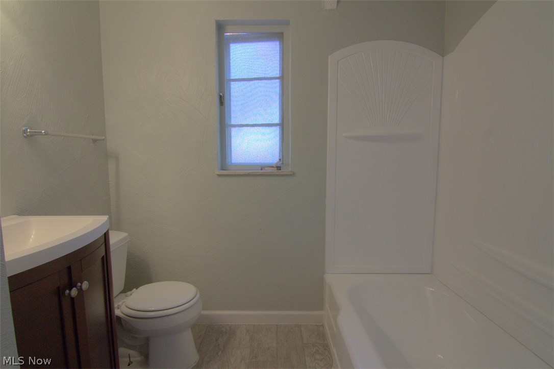 4089 Wilmington Road Cleveland, OH 44121 - Photo 15 of 21