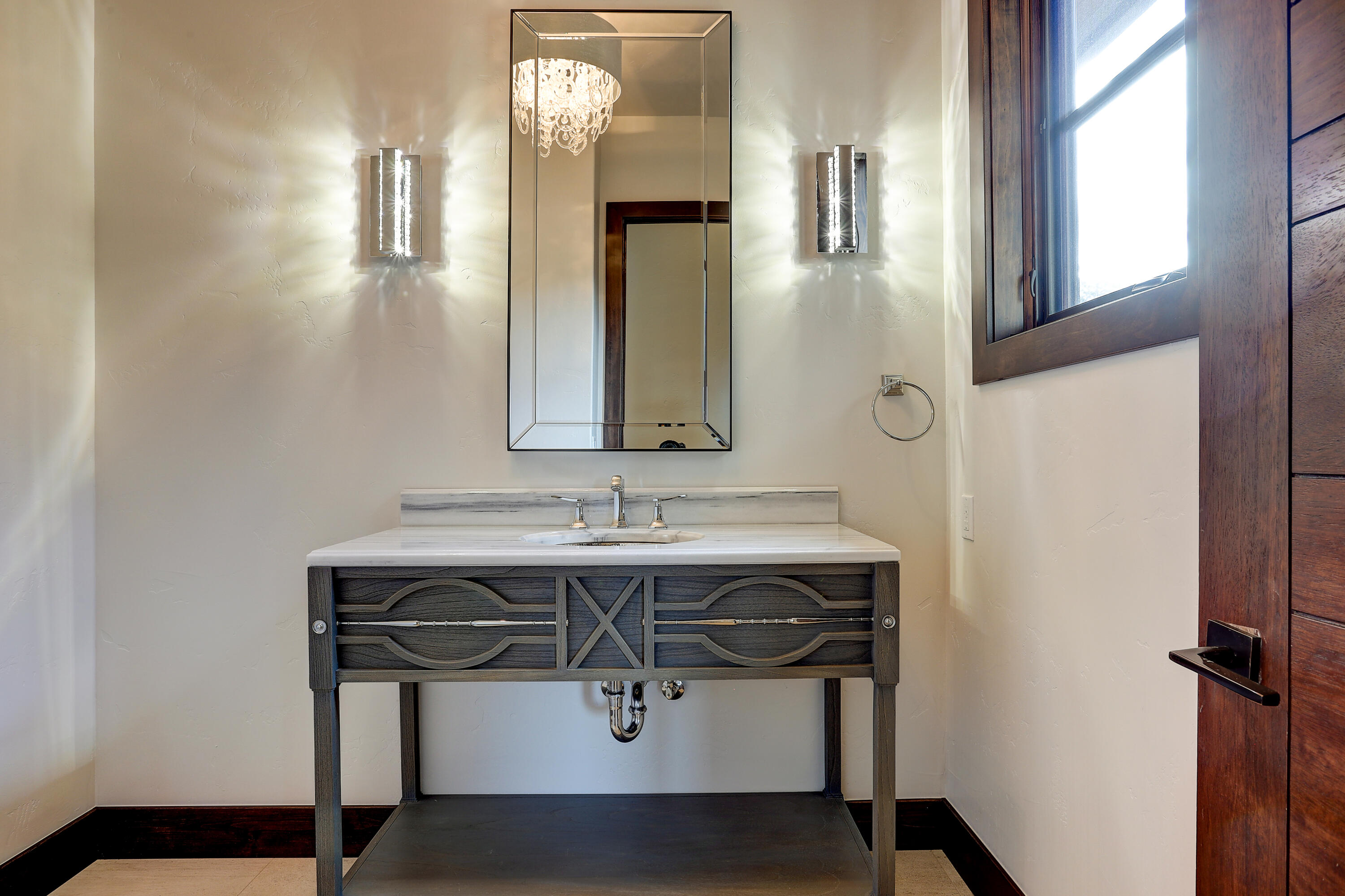 20970 Sholes Road Bend, OR 97702 - Photo 16 of 41 Powder Room