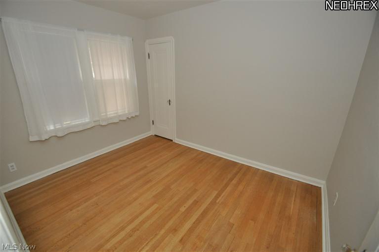 1040 Pennfield Road Cleveland, OH 44121 - Photo 12 of 18