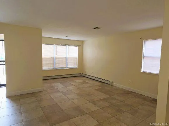$2,950 | 2444 Lodovick Avenue, Unit 1 | Pelham Gardens
