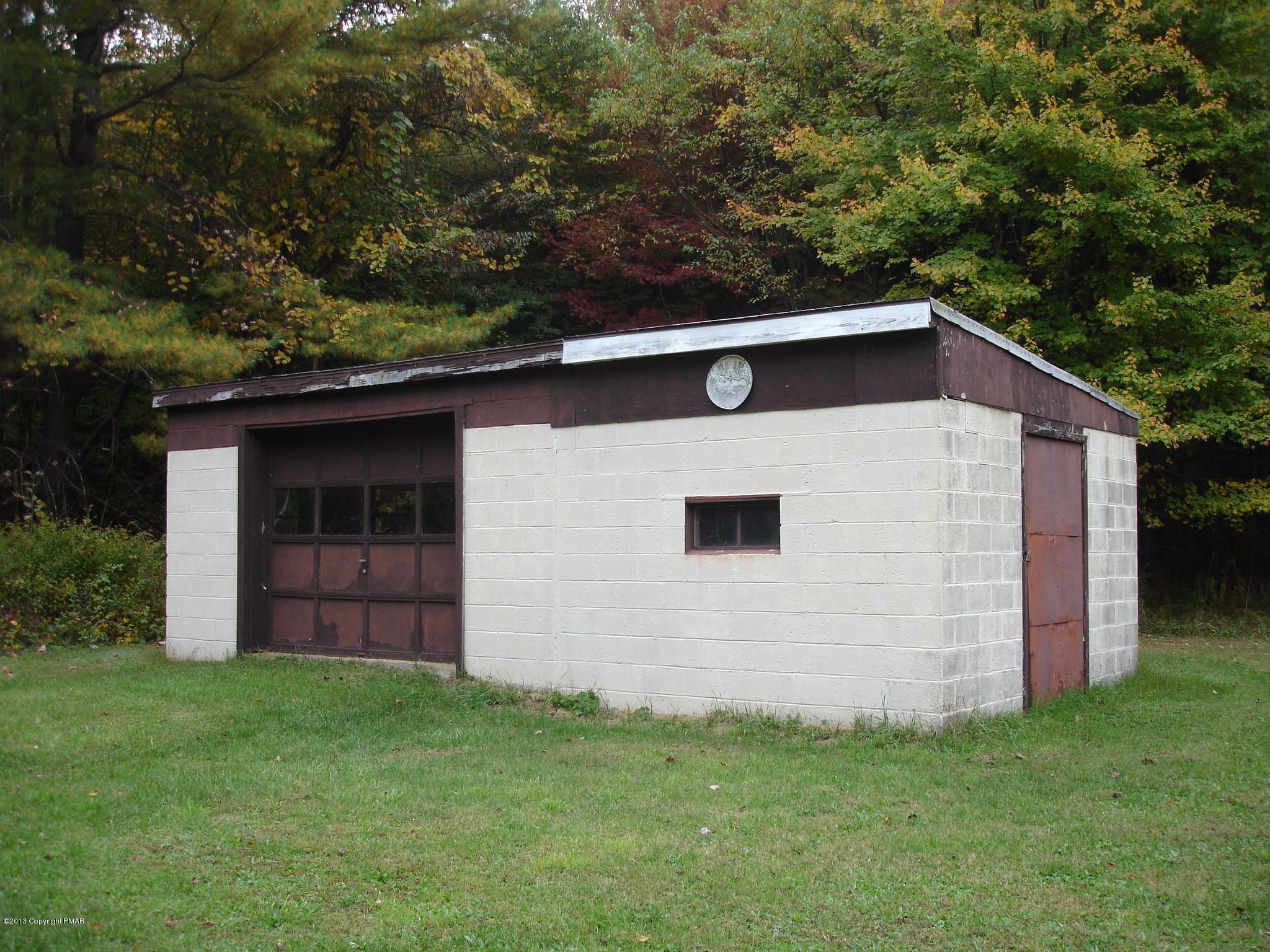 2738 Mountain Road Stroudsburg, PA 18360 - Photo 2 of 11 Detached Block Garage