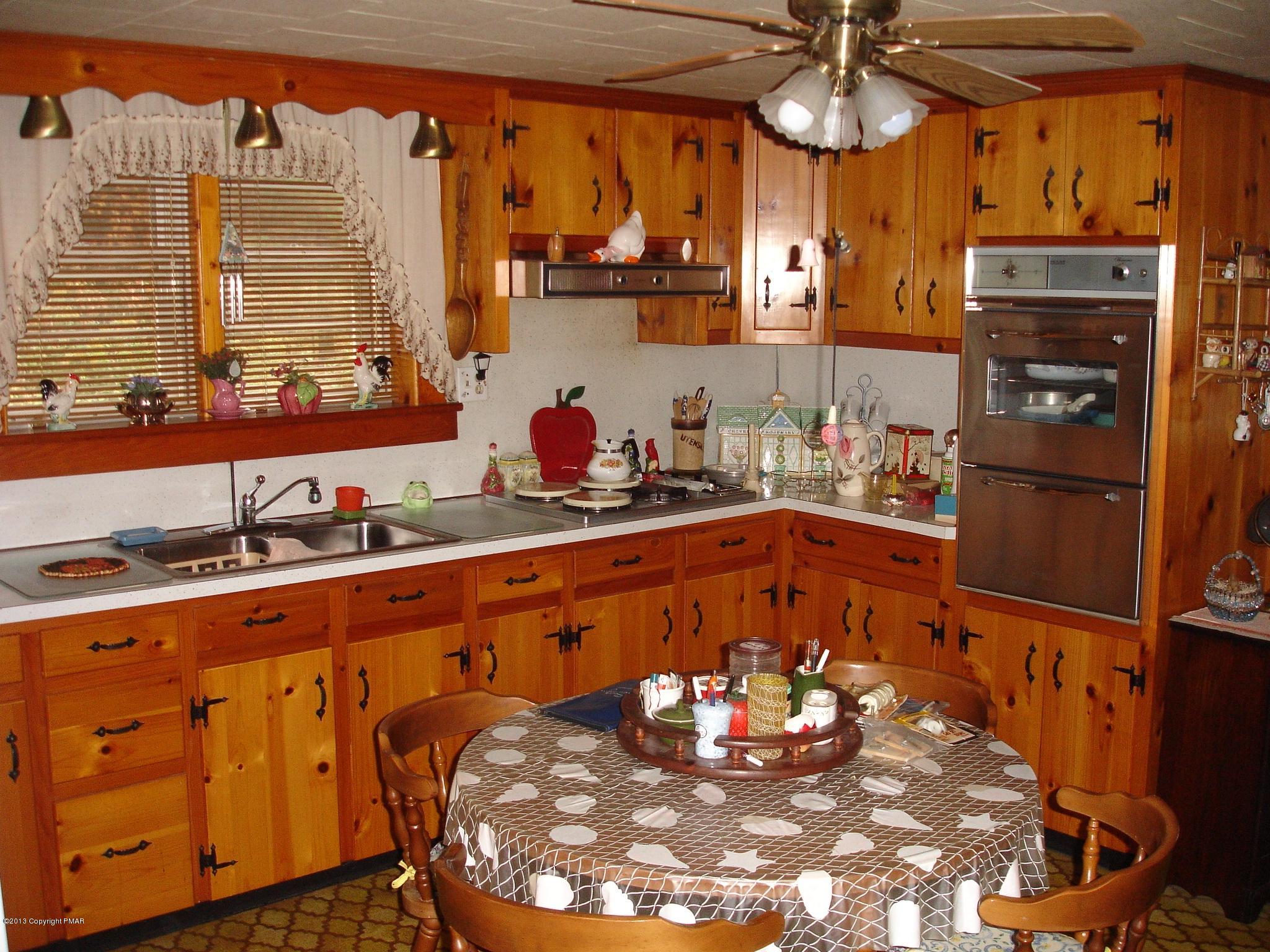 2738 Mountain Road Stroudsburg, PA 18360 - Photo 4 of 11 Kitchen Pine Cabinets