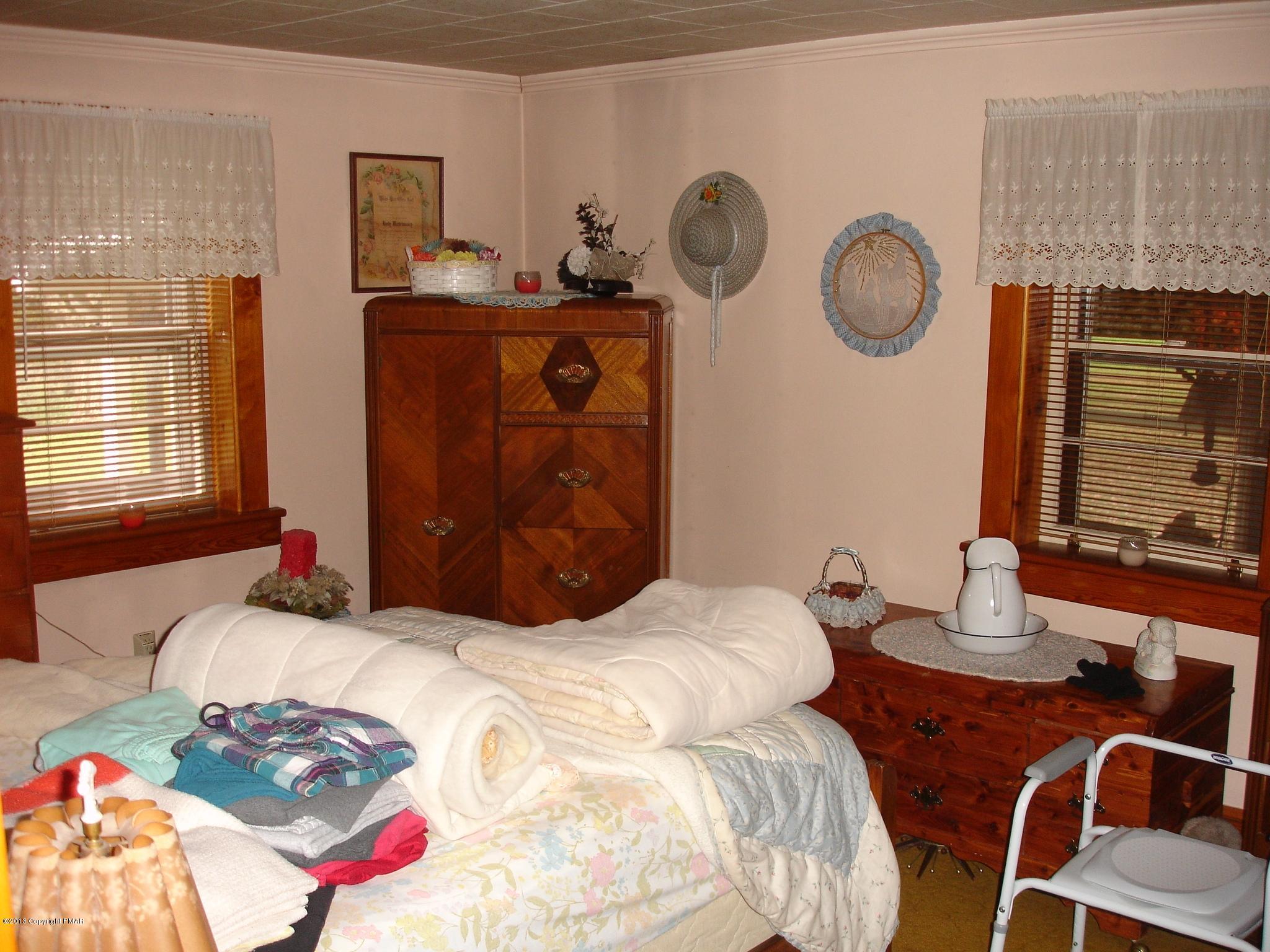 2738 Mountain Road Stroudsburg, PA 18360 - Photo 7 of 11 Master Bedroom