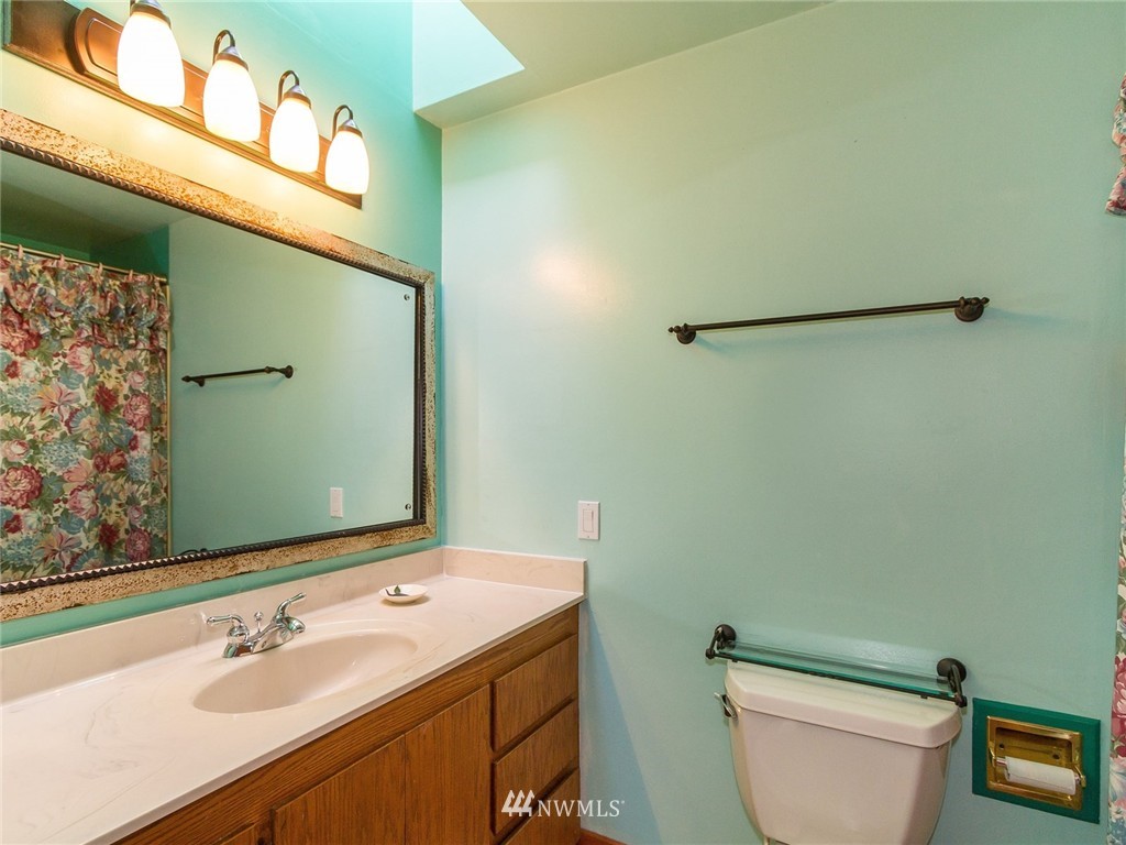 4004 Southwest Myrtle Street Seattle, WA 98136 - Photo 8 of 15 Gallery Image 8