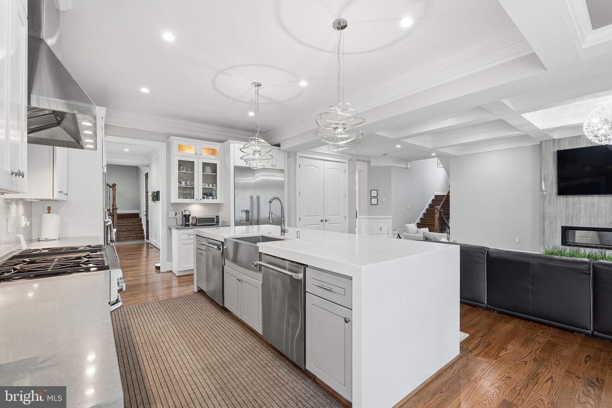 2525 Flint Hill Road Vienna, VA 22181 - Photo 12 of 66