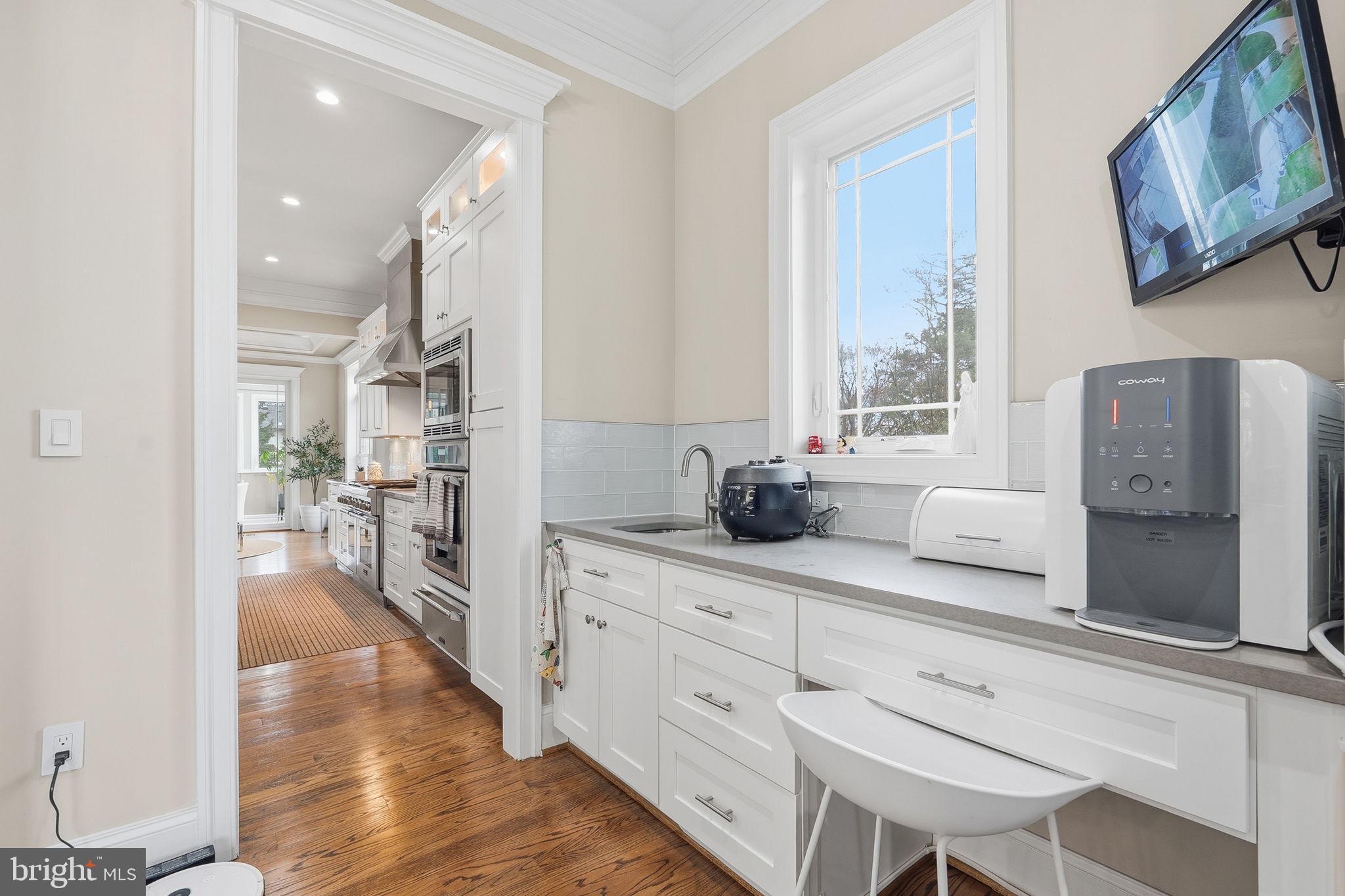 2525 Flint Hill Road Vienna, VA 22181 - Photo 14 of 66