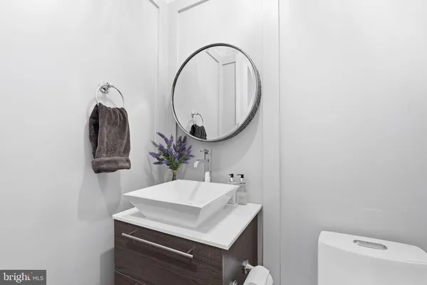 $2,350,000 | 2525 Flint Hill Road, Vienna, VA 22181