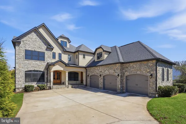 $2,350,000 | 2525 Flint Hill Road, Vienna, VA 22181