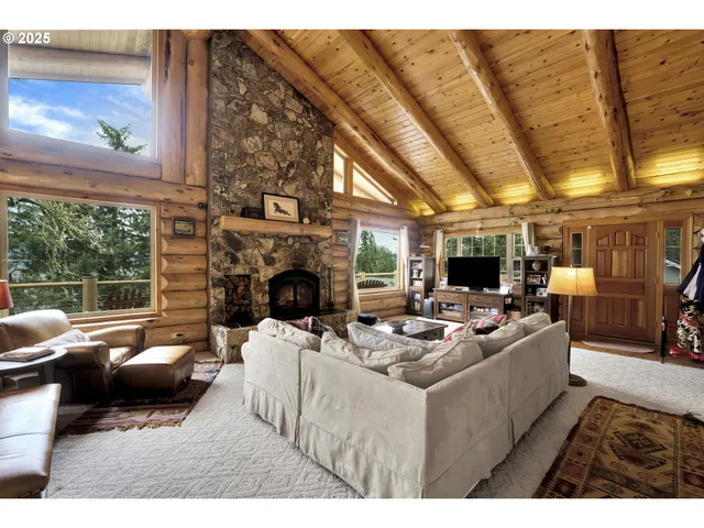 $650,000 | 6715 Ivy Street, Springfield, OR 97478