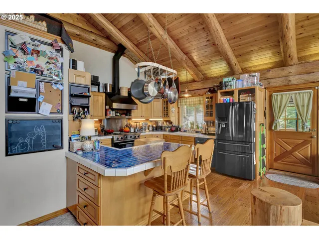 $650,000 | 6715 Ivy Street, Springfield, OR 97478