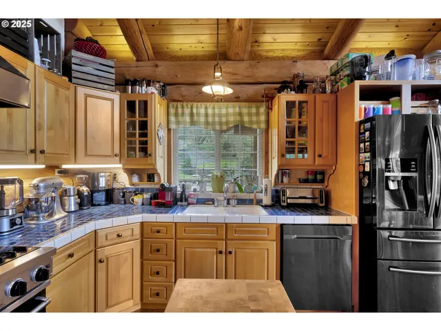 $650,000 | 6715 Ivy Street, Springfield, OR 97478