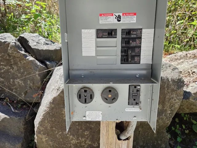 $650,000 | 6715 Ivy Street, Springfield, OR 97478