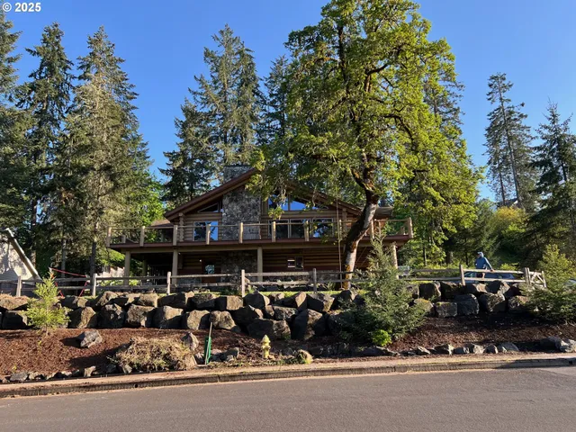 $650,000 | 6715 Ivy Street, Springfield, OR 97478