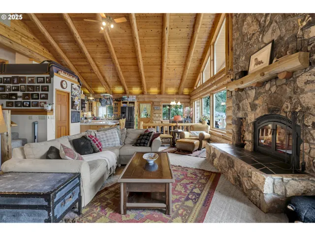 $650,000 | 6715 Ivy Street, Springfield, OR 97478