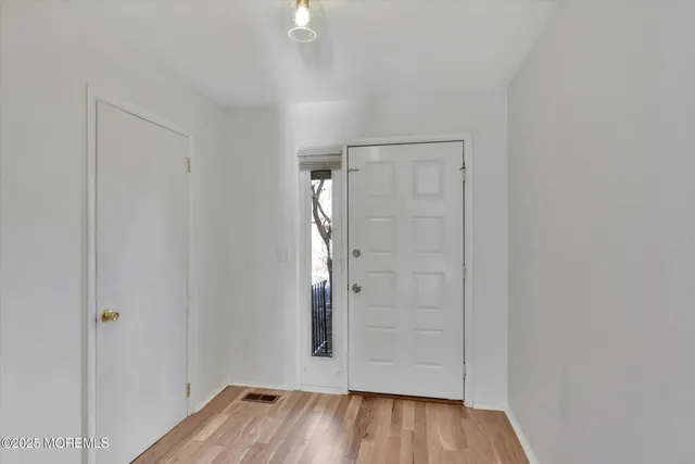 $3,900 | 15 Pimlico, West Long Branch, NJ 07764