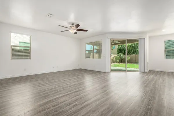 $2,800 | 1035 Carlsbad Drive, San Tan Valley, AZ 85140