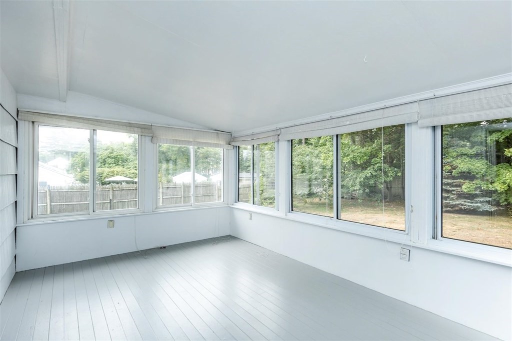 10 Patricia Road Peabody, MA 01960 - Photo 11 of 30 Gallery Image 11