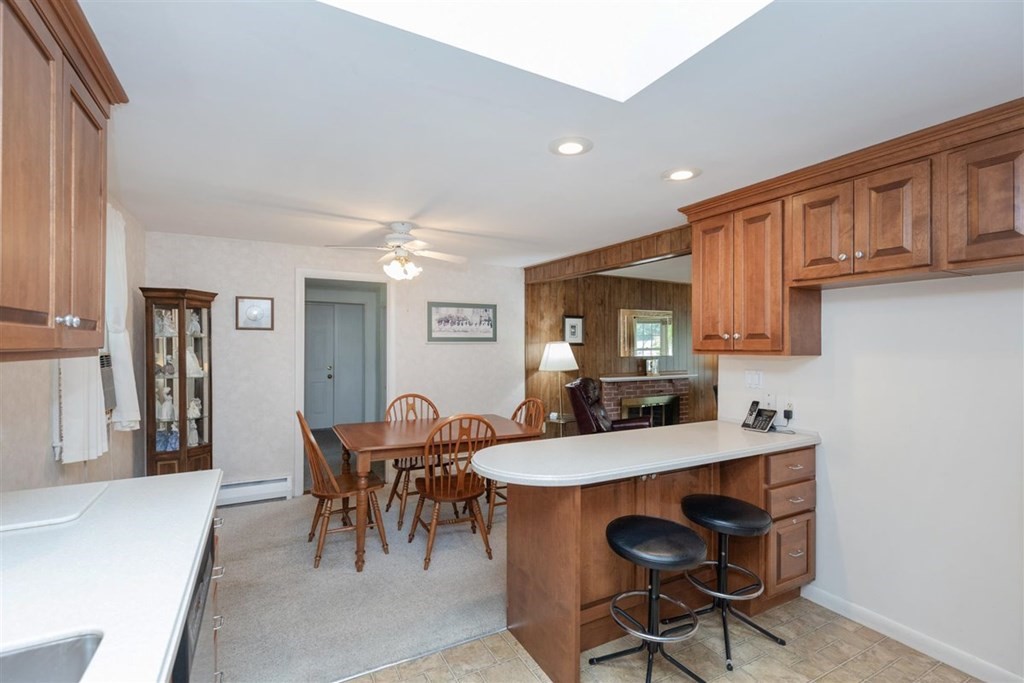 10 Patricia Road Peabody, MA 01960 - Photo 6 of 30 Gallery Image 6