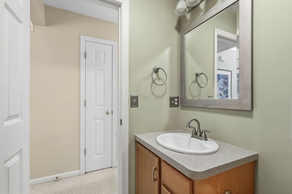 196 Raymond Road Plymouth, MA 02360 - Photo 13 of 42