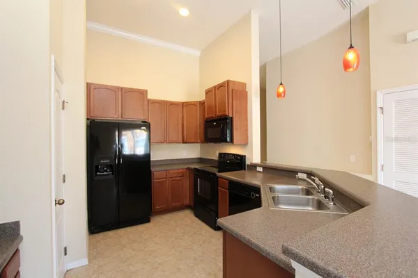 $1,850 | 16433 Kingletridge Avenue, Lithia, FL 33547