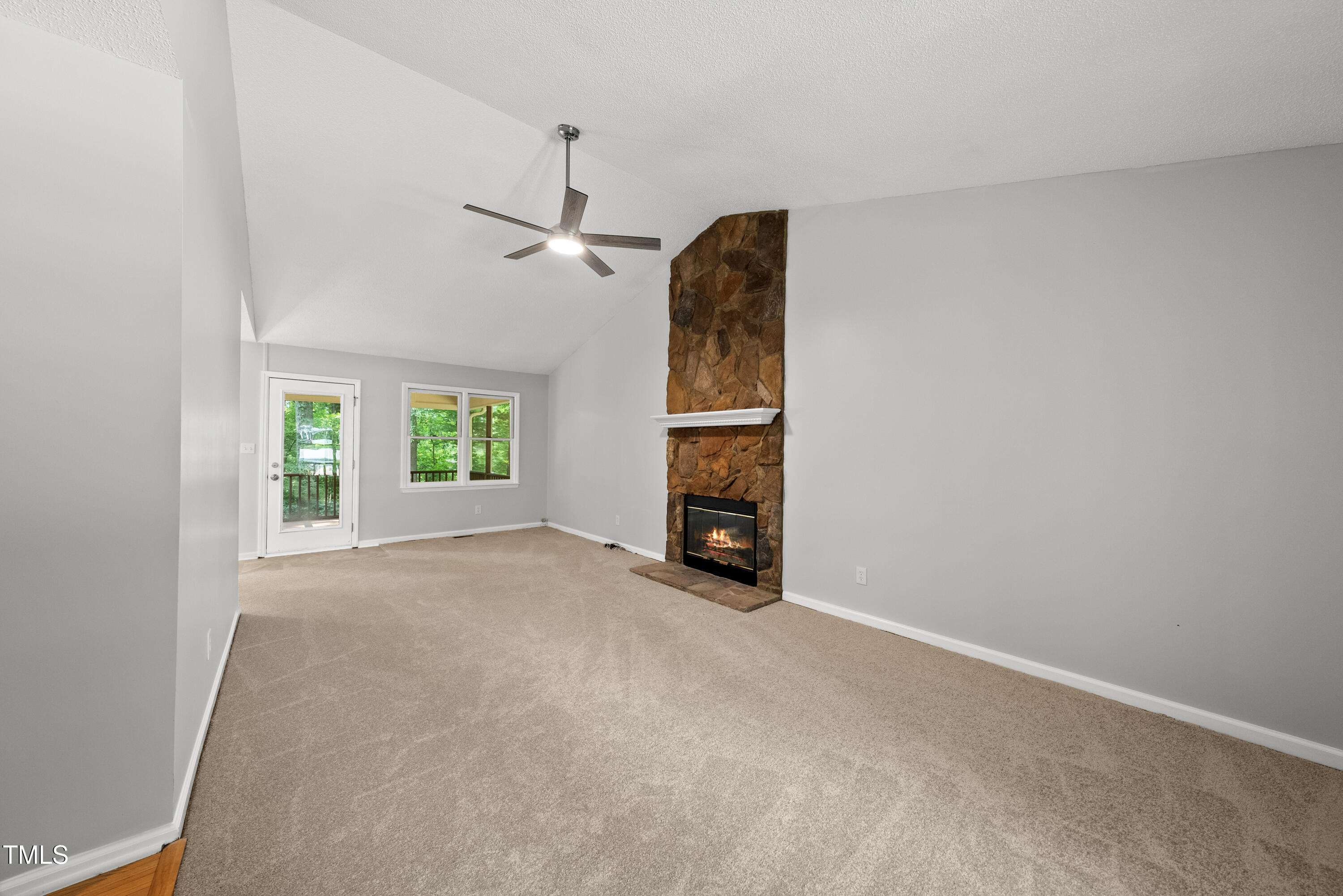 6009 Shadow Moss Circle Raleigh, NC 27603 - Photo 11 of 37 an empty room with windows and closet