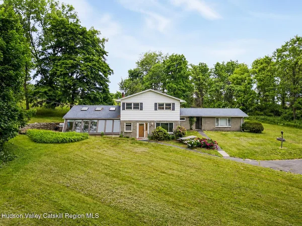$645,000 | 21 Courts Lane, Hudson, NY 12534