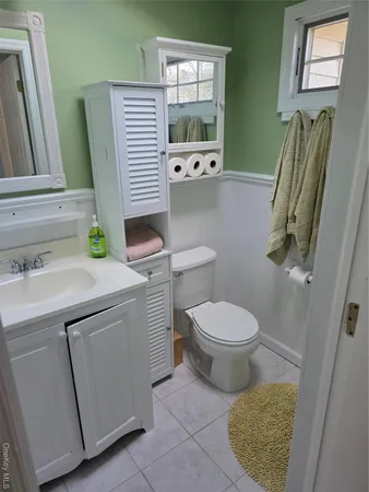 $759,000 | 14 Lincoln Road, Hampton Bays, NY 11946