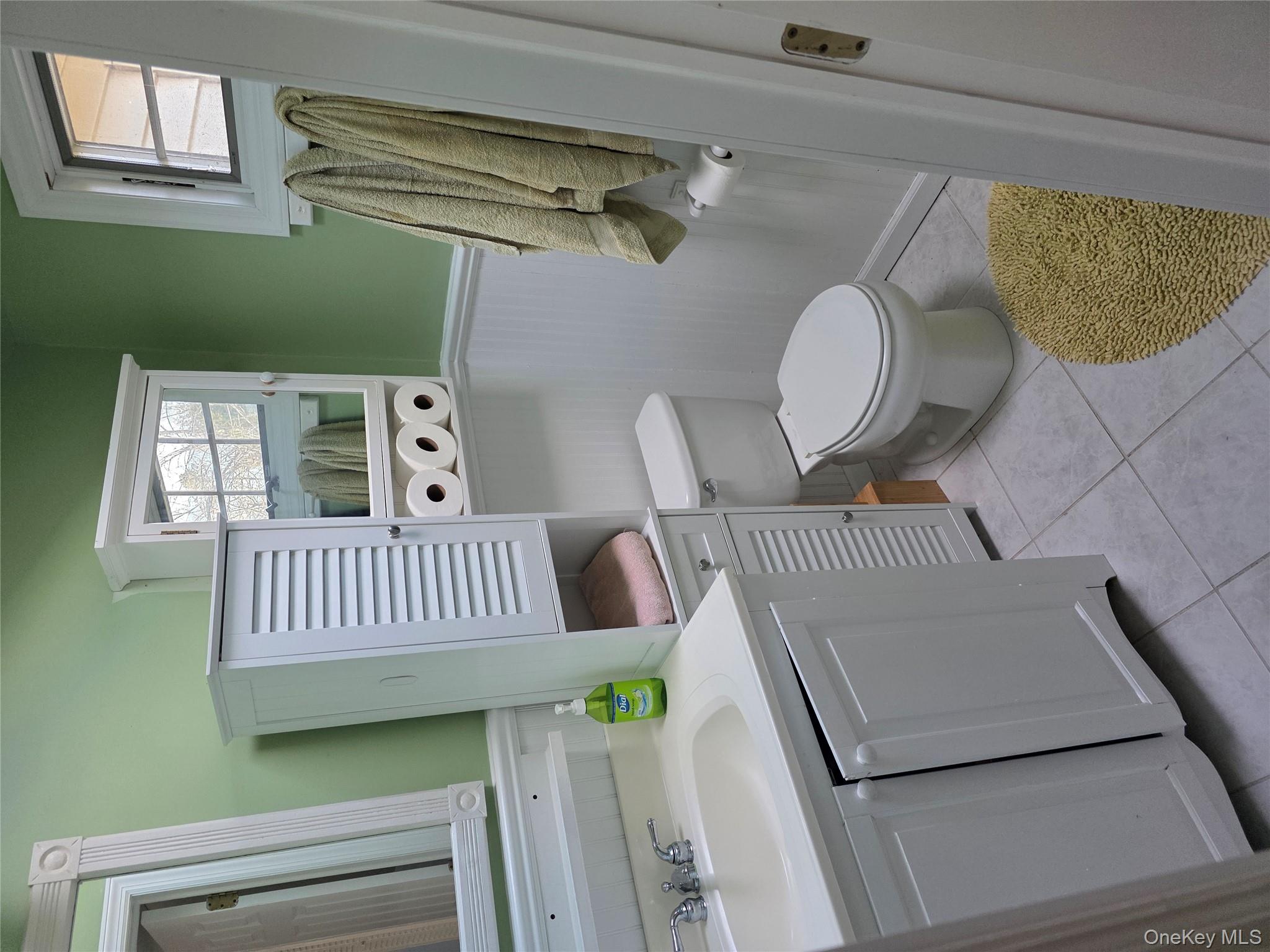 14 Lincoln Road Hampton Bays, NY 11946 - Photo 13 of 21