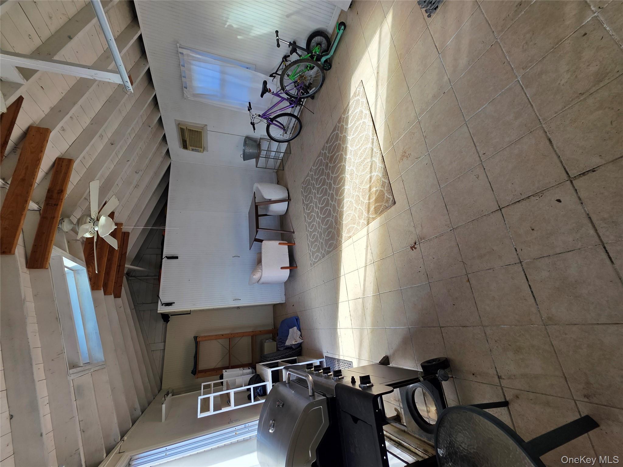 14 Lincoln Road Hampton Bays, NY 11946 - Photo 16 of 21