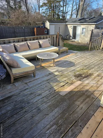 $759,000 | 14 Lincoln Road, Hampton Bays, NY 11946