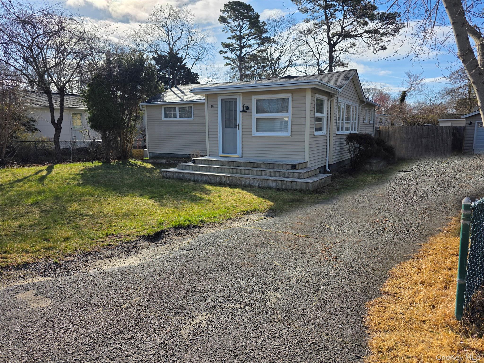 14 Lincoln Road Hampton Bays, NY 11946 - Photo 3 of 21