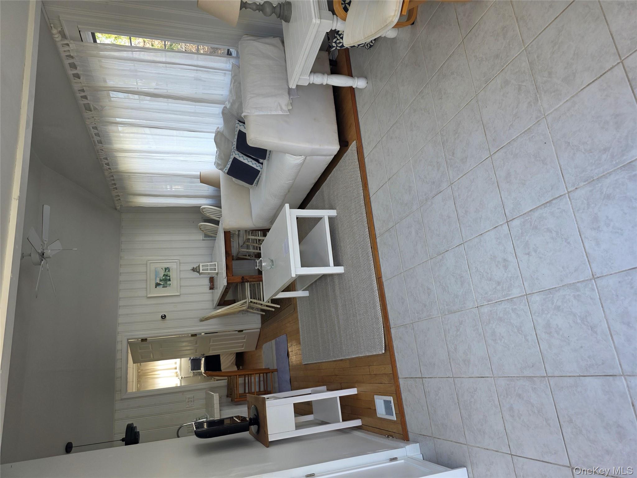 14 Lincoln Road Hampton Bays, NY 11946 - Photo 6 of 21