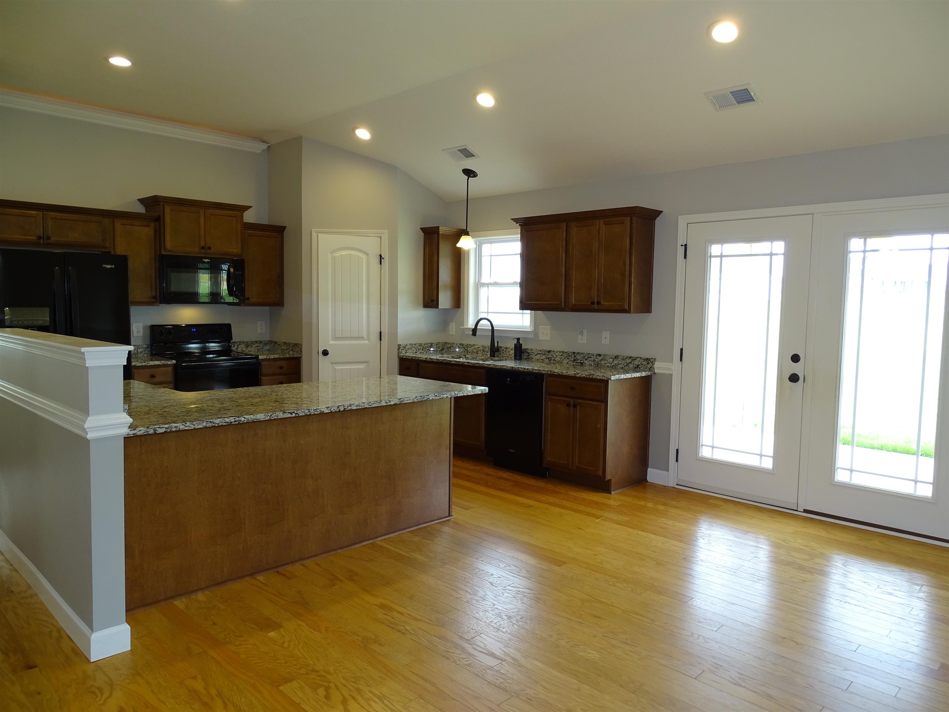 582 Berry Road Boiling Springs, SC 29316 - Photo 4 of 28