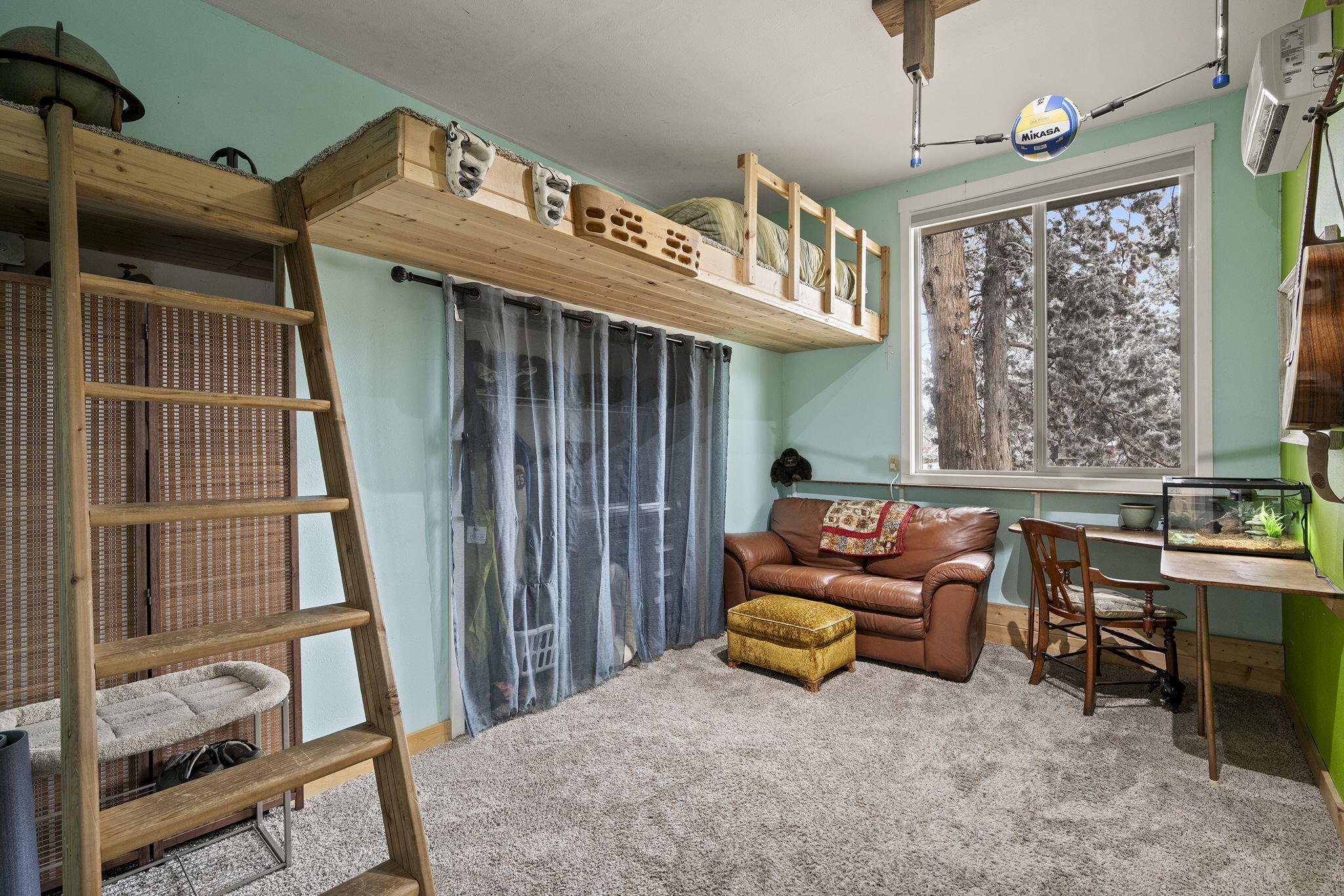 20275 Rogers Road Bend, OR 97703 - Photo 25 of 44 Gallery Image 25
