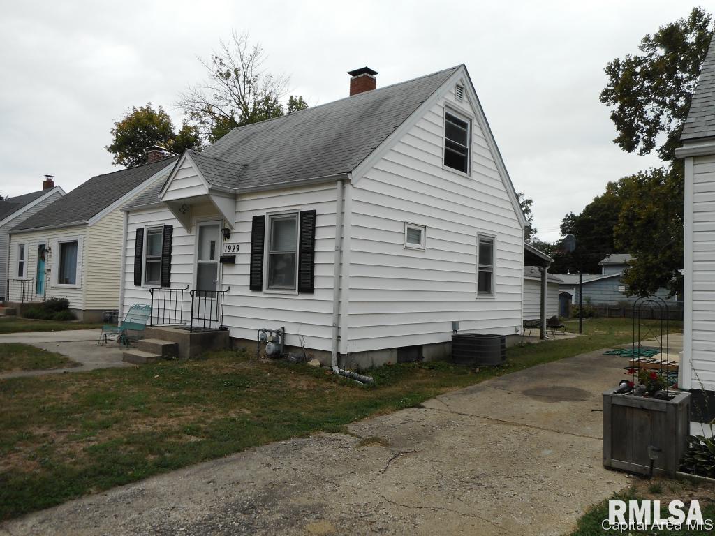 1929 North 22nd Street Springfield, IL 62702 - Photo 3 of 8