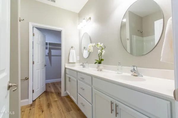 $11,999,900 | 3404-3585 Frylee Court, Kingsport, TN 37664