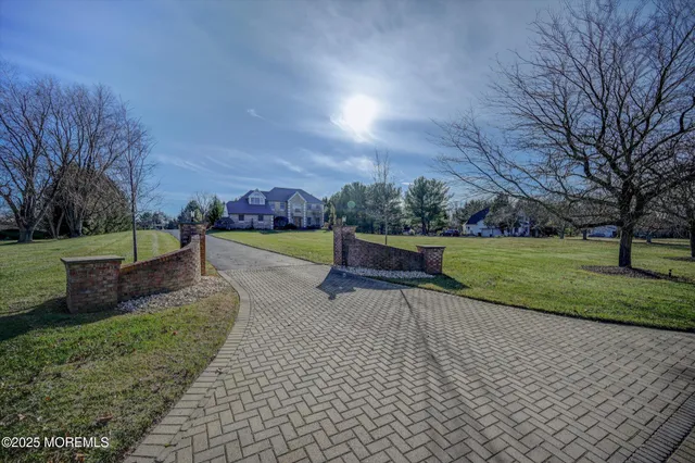 $1,050,000 | 26 Saddlebrook Road, Millstone Township, NJ 08535