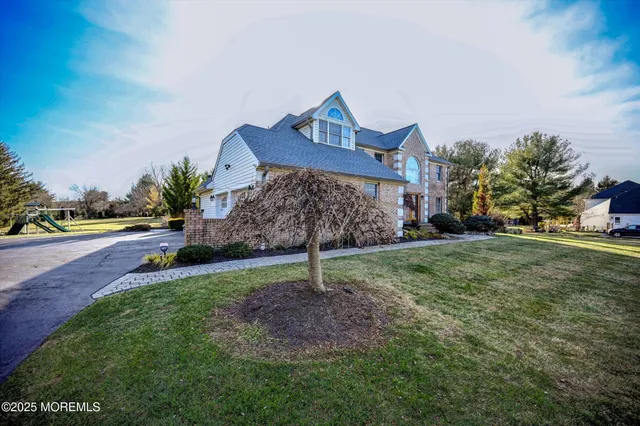 $1,050,000 | 26 Saddlebrook Road, Millstone Township, NJ 08535