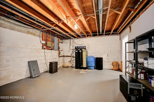 $1,050,000 | 26 Saddlebrook Road, Millstone Township, NJ 08535