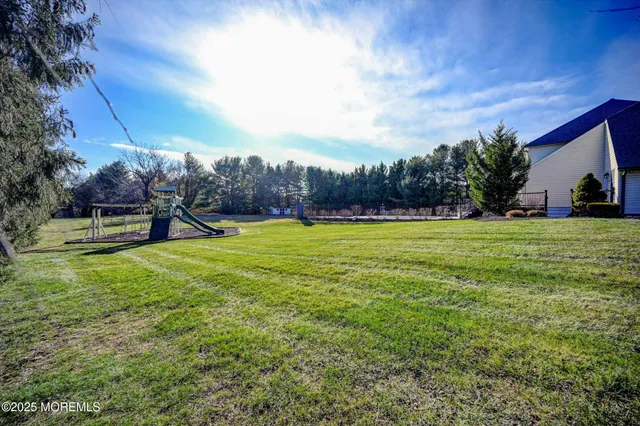 $1,050,000 | 26 Saddlebrook Road, Millstone Township, NJ 08535