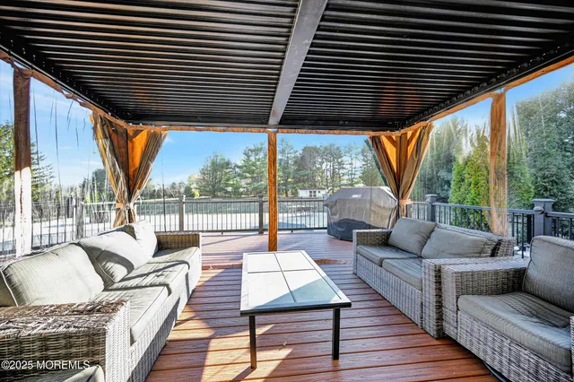 $1,050,000 | 26 Saddlebrook Road, Millstone Township, NJ 08535