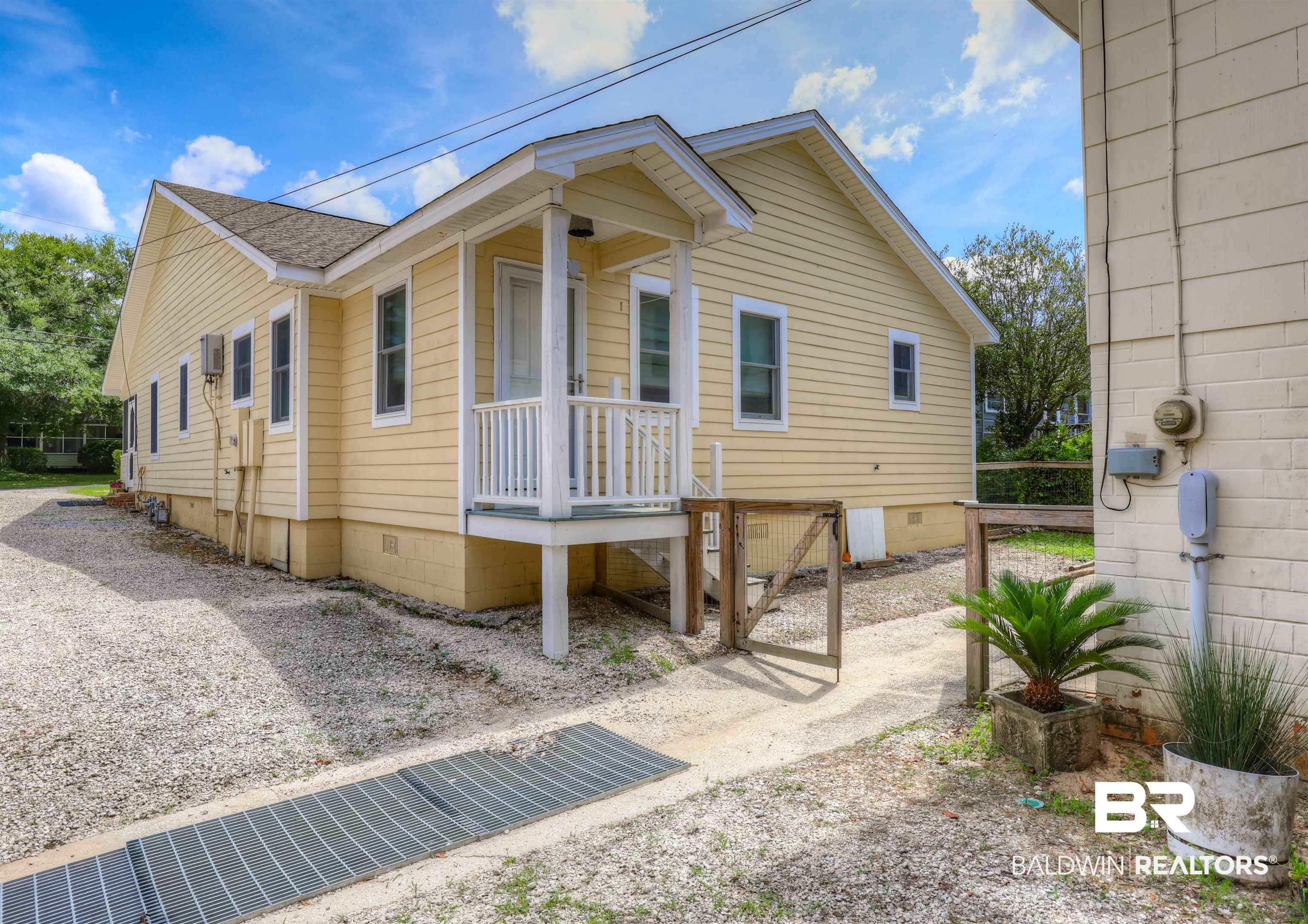 8 White Avenue Fairhope, AL 36532 - Photo 25 of 39 Back of Cottage