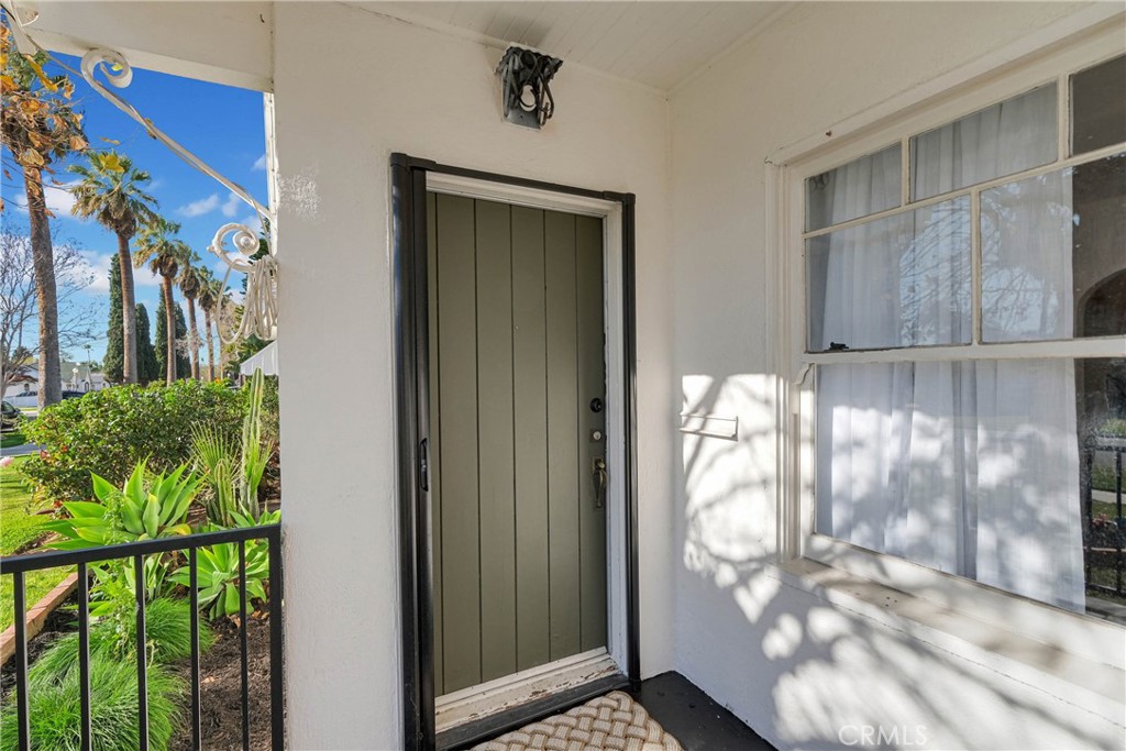 3493 Bandini Avenue Riverside, CA 92506 - Photo 4 of 35