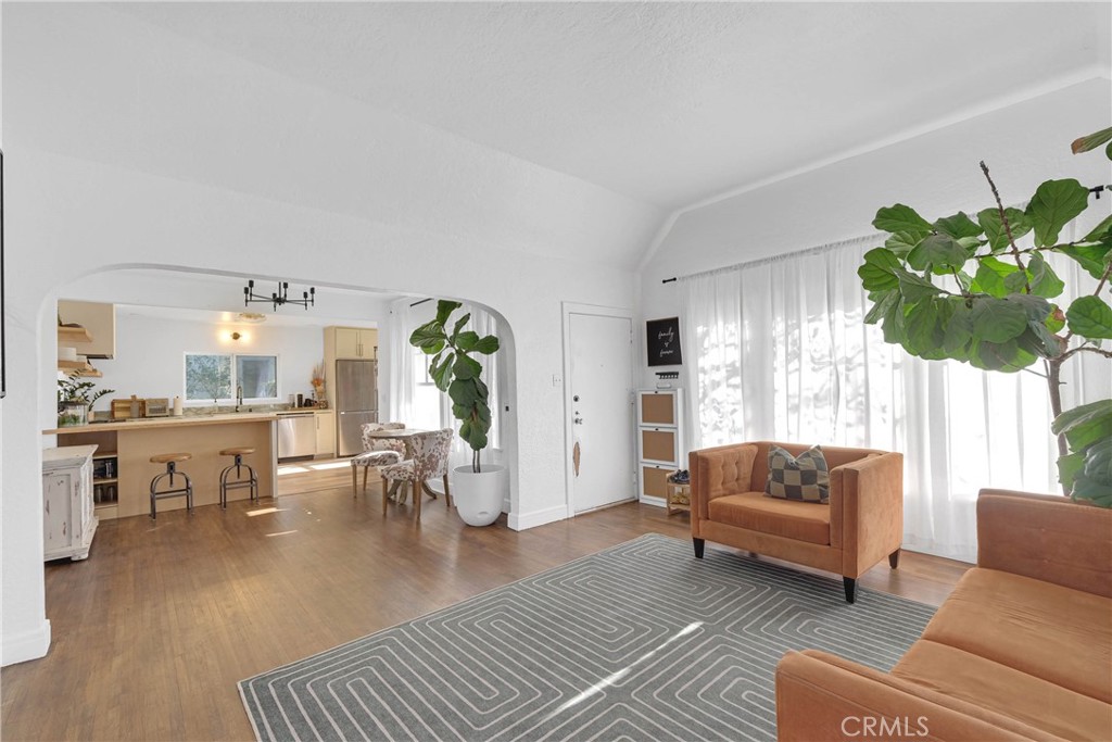 3493 Bandini Avenue Riverside, CA 92506 - Photo 8 of 35